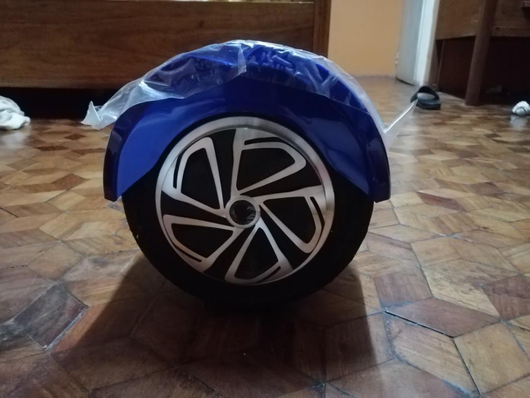 Cruisermax Smart S2-15 Hoverboard (Category: Entertainment Systems & Smart Home Devices) located in Santiago. Submitted by kenjichua1234 (Listing ID 250337459, Image 3). Description: Brand new with charger, price is negotiateble.