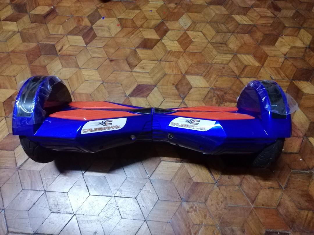 Cruisermax Smart S2-15 Hoverboard (Category: Entertainment Systems & Smart Home Devices) located in Santiago. Submitted by kenjichua1234 (Listing ID 250337459, Image 2). Description: Brand new with charger, price is negotiateble.
