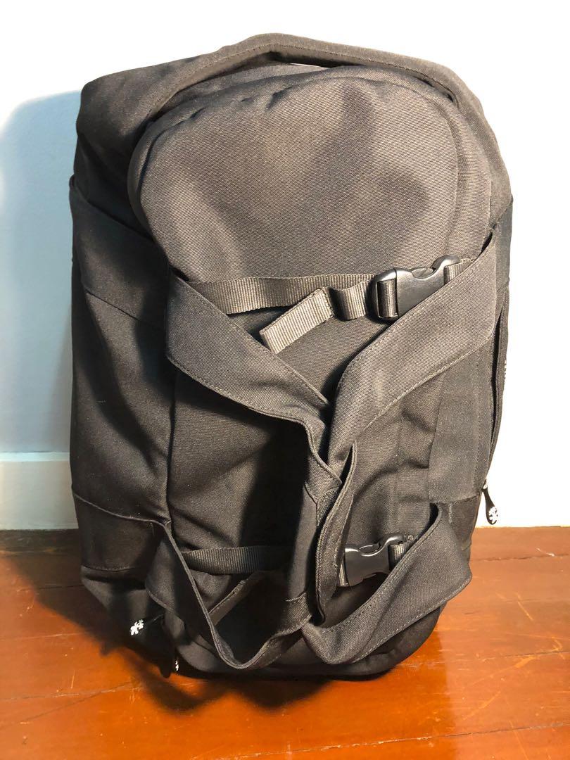 Crumpler duffel bag with wheels (Category: Backpacks) located in Mandaluyong City. Submitted by bonibuys (Listing ID 250380276, Image 2). Description: Crumpler duffel bag with wheels - black with red inner lining - retractable handle .