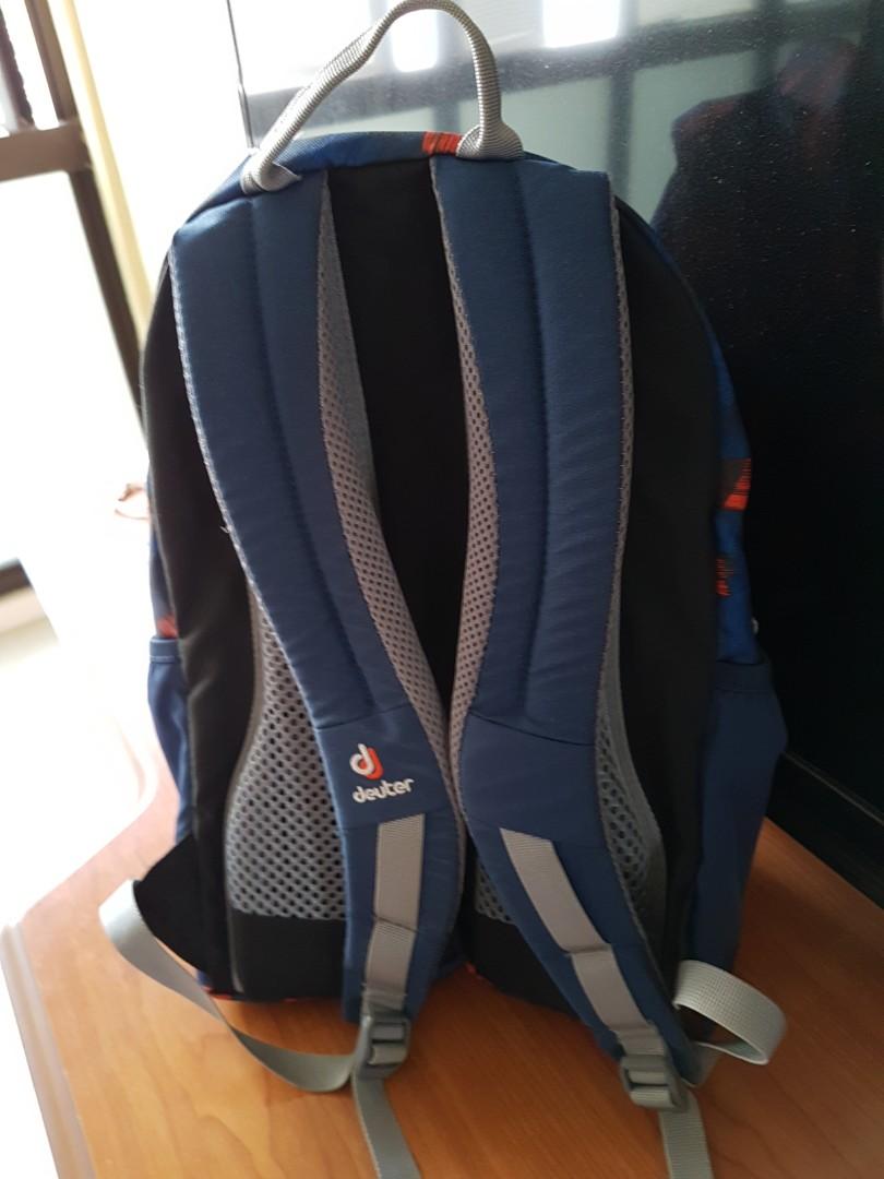 thumbnail image 2 of Deuter Womens Futura 25 SL Graphite/Shale 2 of 13