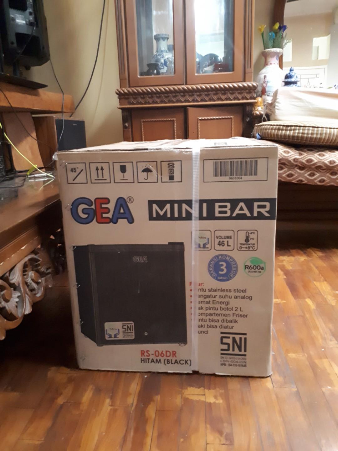 Gea Mini Bar Rs 06dr Kulkas Portable Black Perabotan Rumah Di