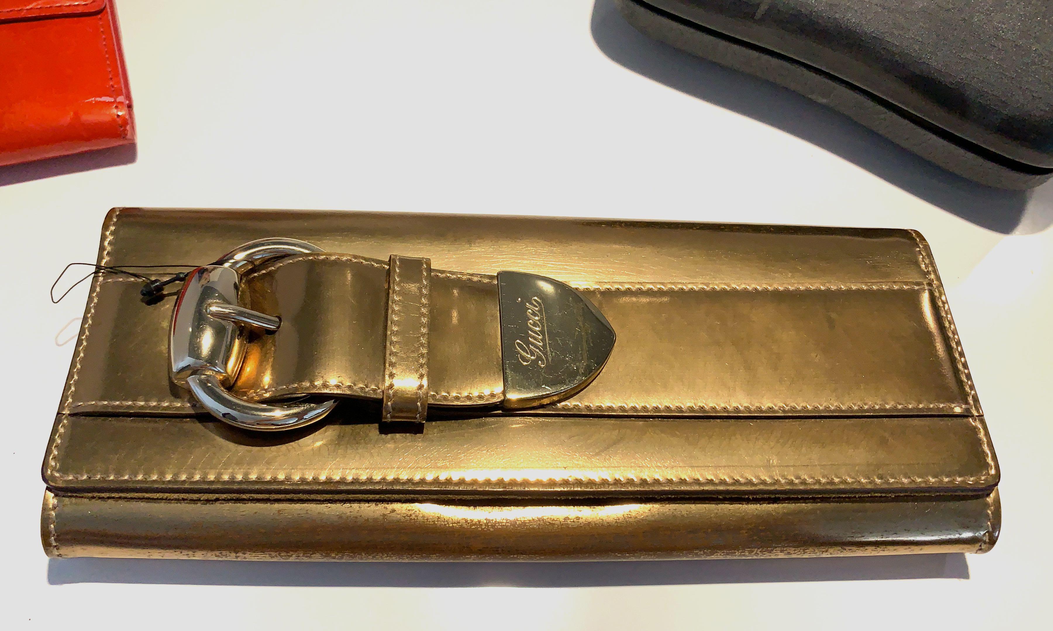 Gold clearance gucci clutch