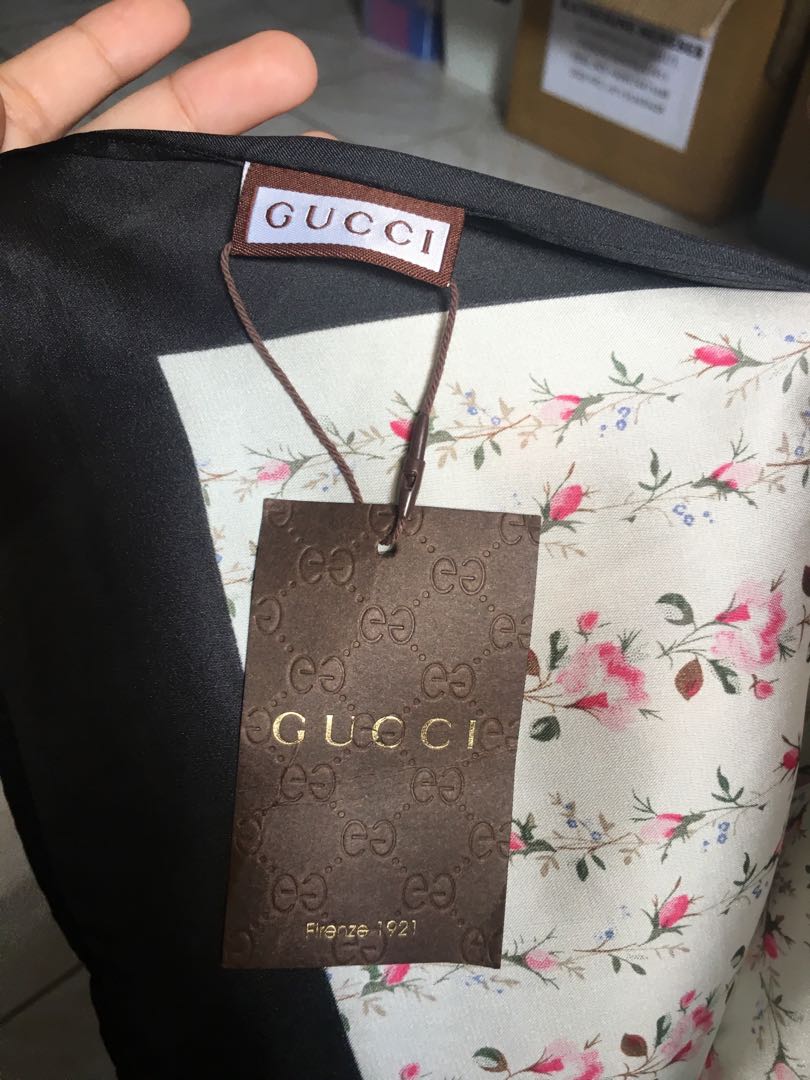 gucci blanket scarf