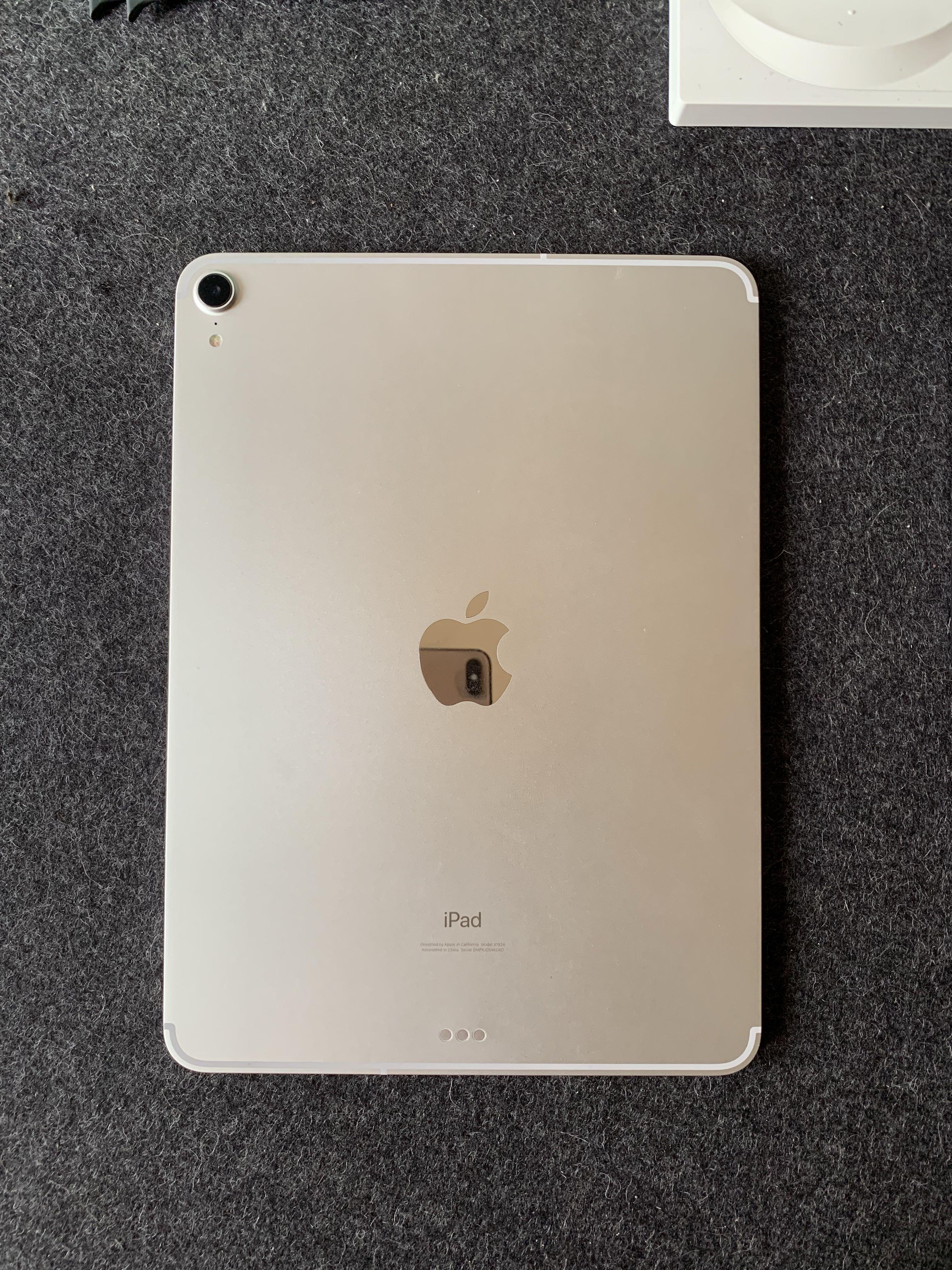 Ipad Pro 11 Inch 256gb Silver Cellular Apple Care Mobile Phones Tablets Tablets On Carousell