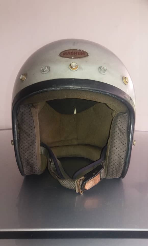 Helmet magnum bell hot sale 5 button price