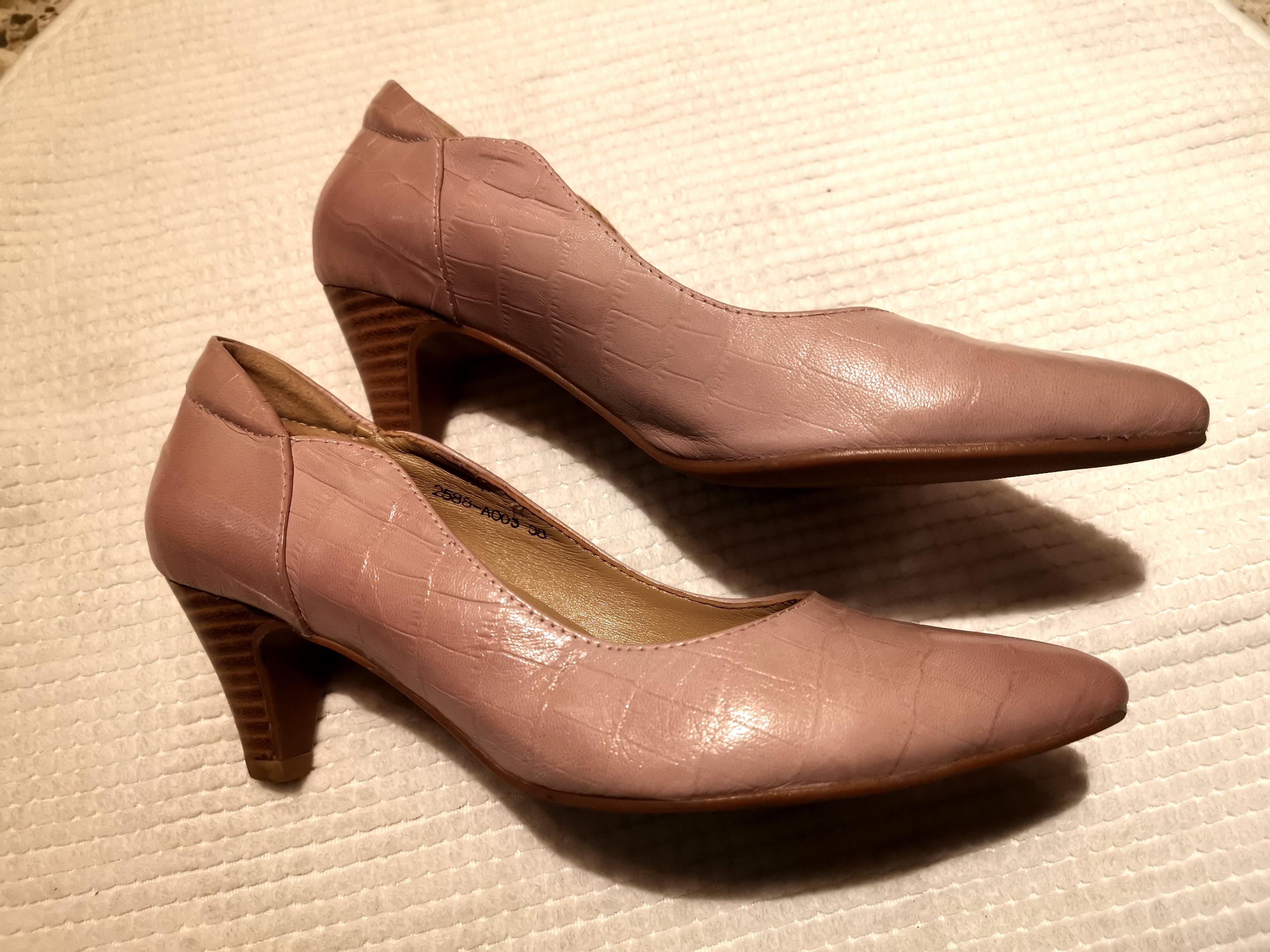 Real leather blush pink mid heel pumps 