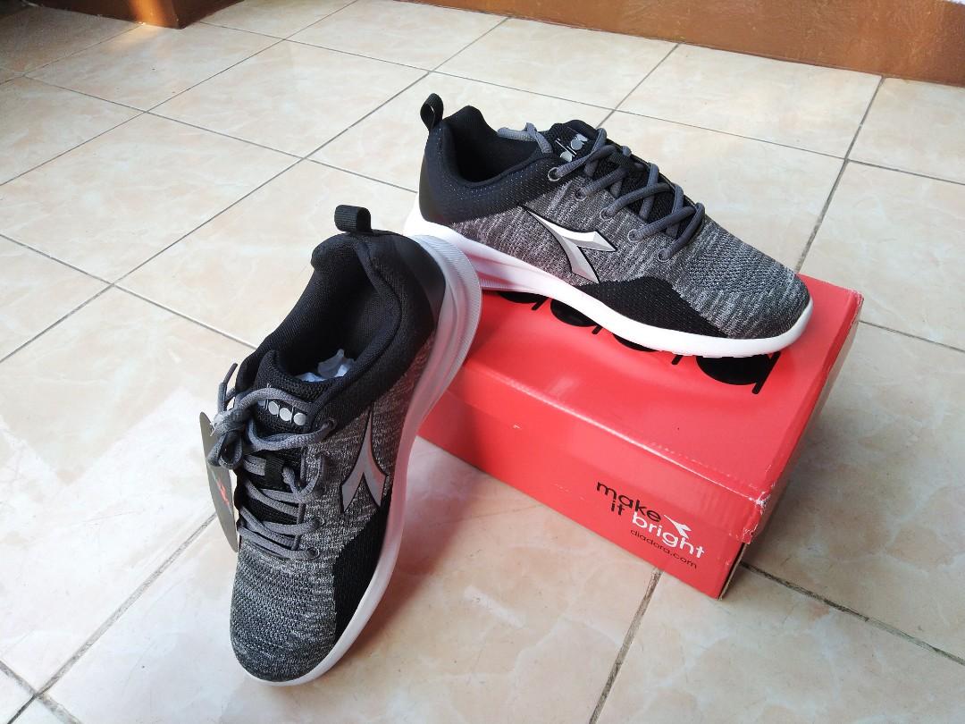 Sepatu Sneakers Running Diadora Illorai Original Men S Fashion Men S Footwear Sneakers On Carousell
