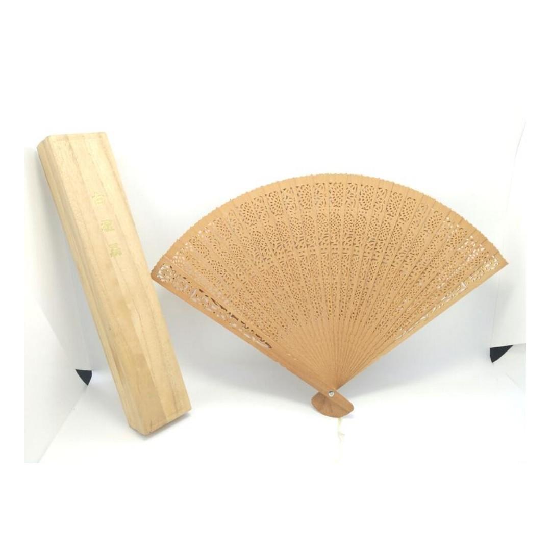 二手日本白檀扇保管用木箱付天然溫和的香味檀香扇, 家具及居家用品