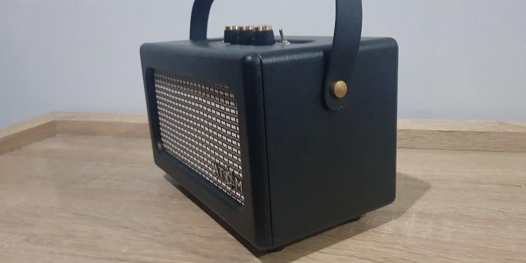 atom retro speaker