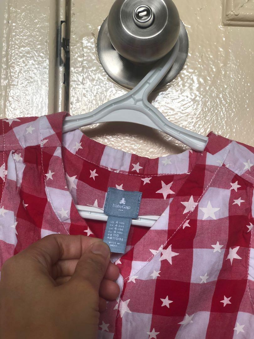 BabyGap romper (Category: Babies & Kids Fashion) located in Putrajaya. Submitted by exira (Listing ID 250427708, Image 2). Description: BabyGap short jumpsuit suitable for 4-5 y/o girl. Like new!.