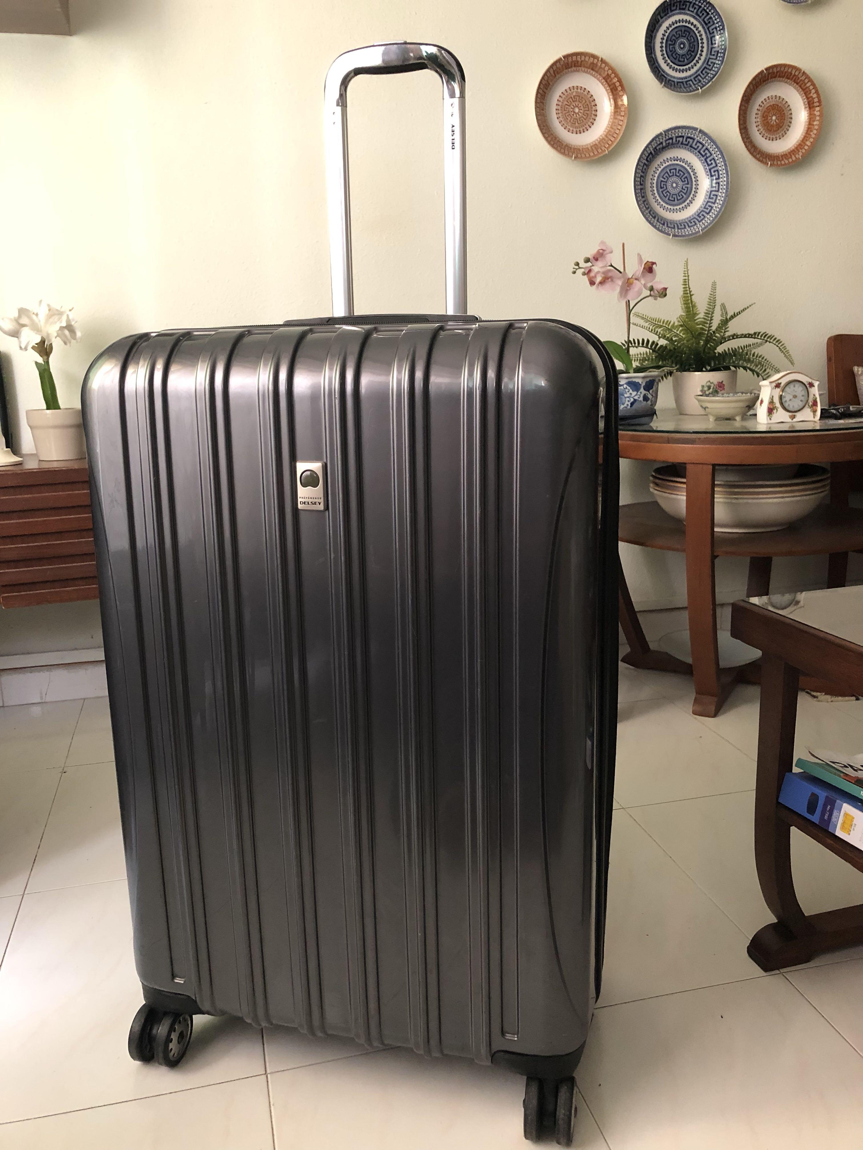 Delsey luggage 29 inch online
