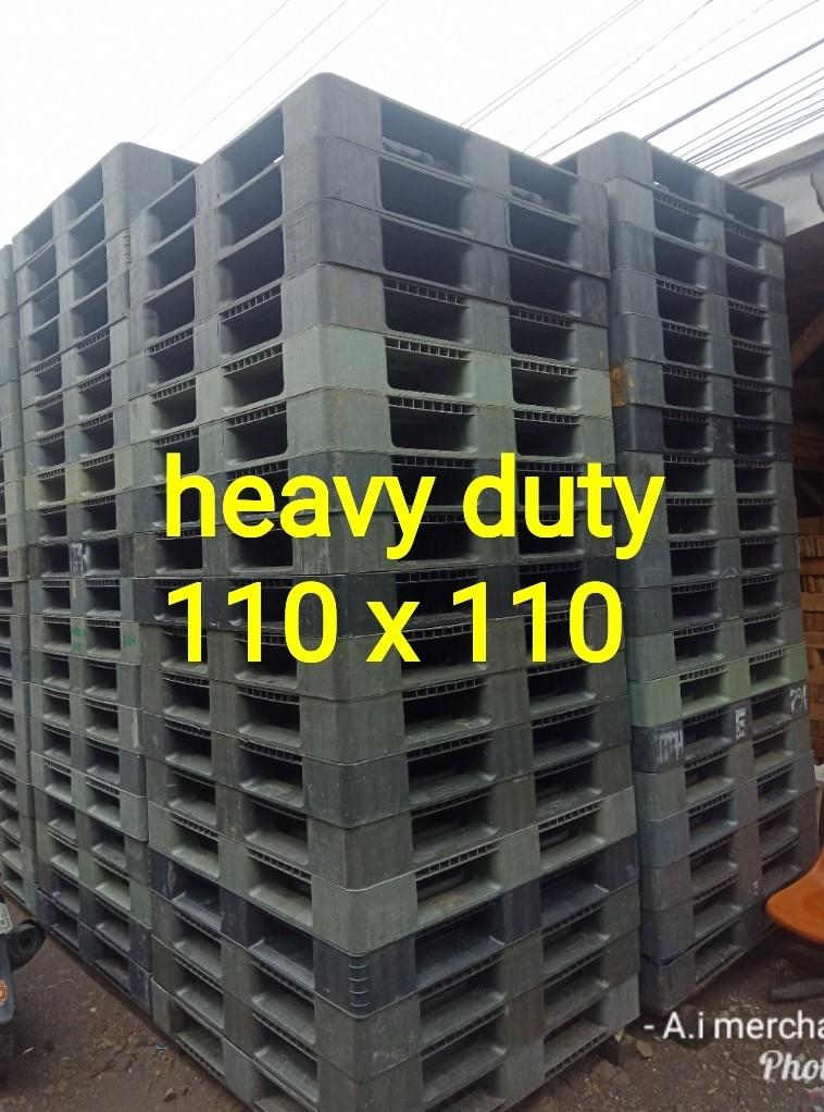 Heavy duty Paleta pallet (Category: Construction & Building Materials) located in Quezon City. Submitted by Dr.Pallet (Listing ID 250435036, Image 1). Description: For sale heavy duty plastic pallet Good for warehouse and export needs Call or txt for more info and inquries...