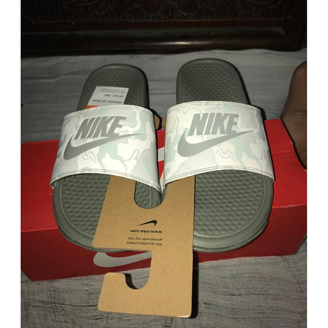 nike benassi camo