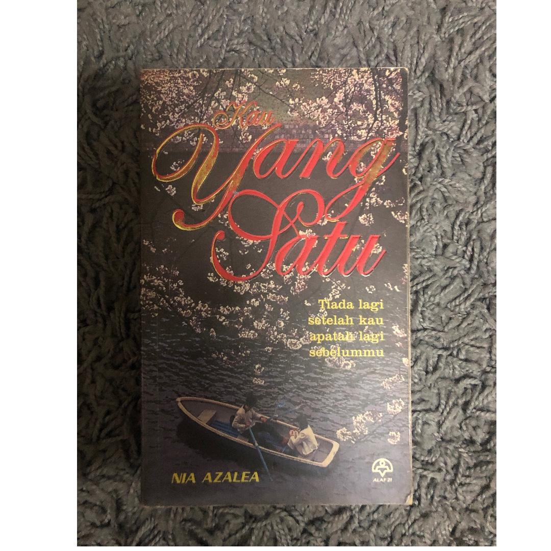Novel Kau Yang Satu Books Stationery Magazines Others On Carousell