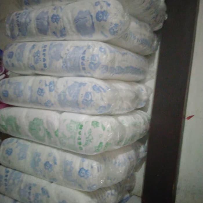 Pampers goon, Bayi & Anak, Perawatan & Makanan Anak di Carousell