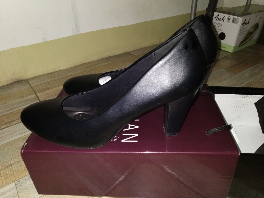 Parisian black hotsell shoes heels price
