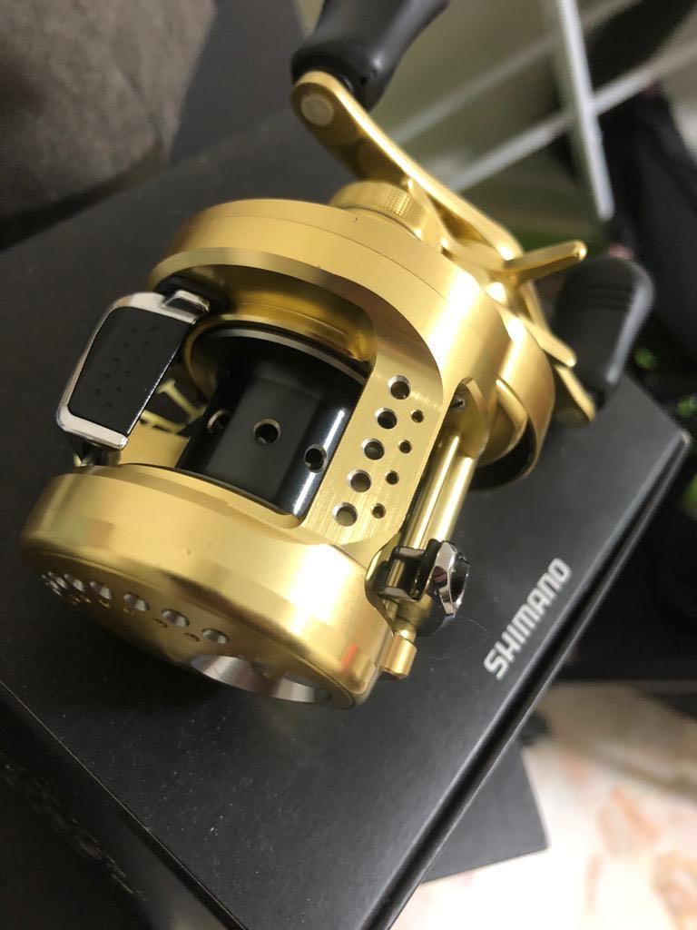 Moulinet Shimano Calcutta Conquest 101HG – Ratio 7.4:1, Coulée Gauche, 13 Roulements, Neuf