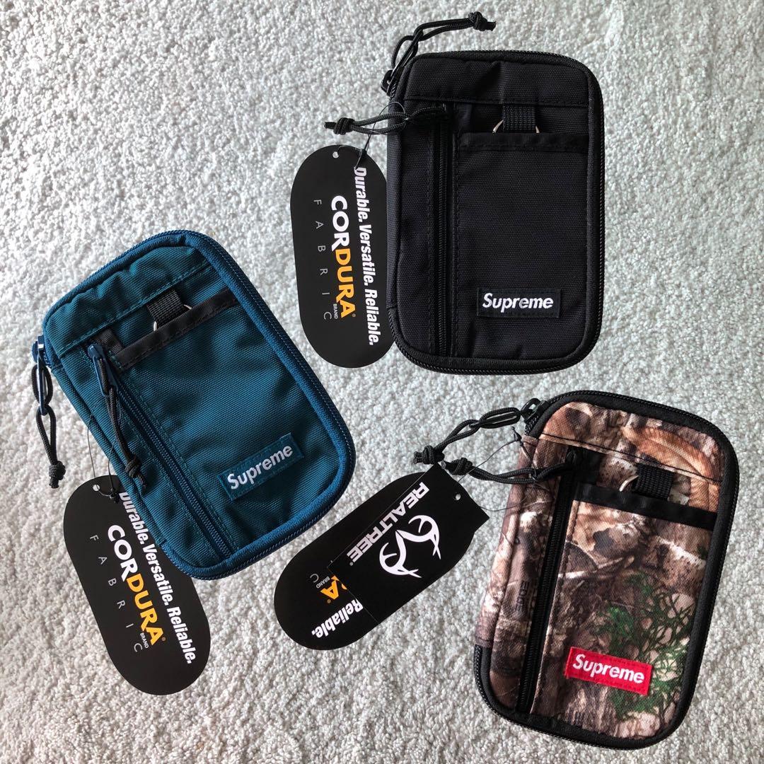 Supreme wallet fw19 top