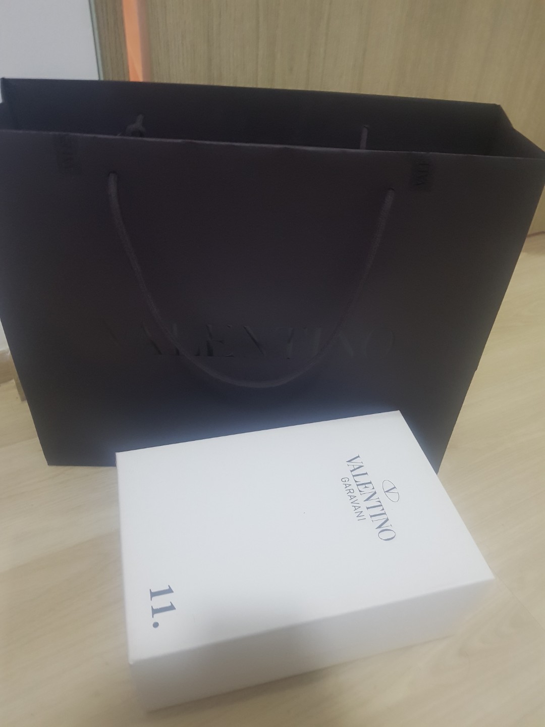 VALENTINO BOX, Luxury, Bags & Wallets on Carousell