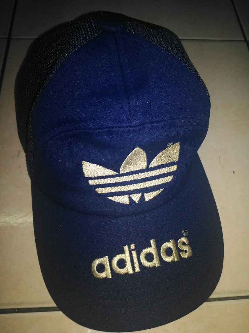 topi snapback adidas