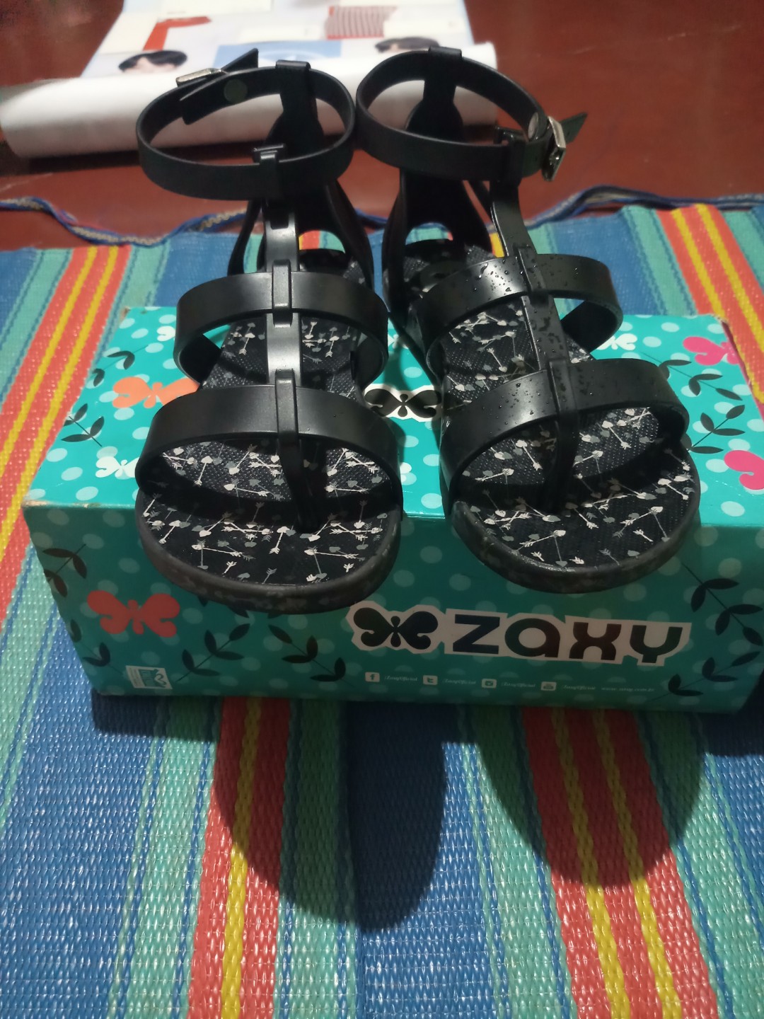 Zaxy, Women's Fashion, Footwear, Flats & Sandals on Carousell