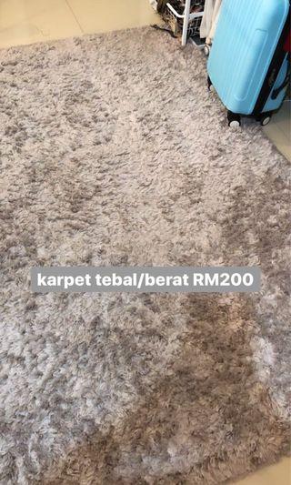 Thick fur carpet