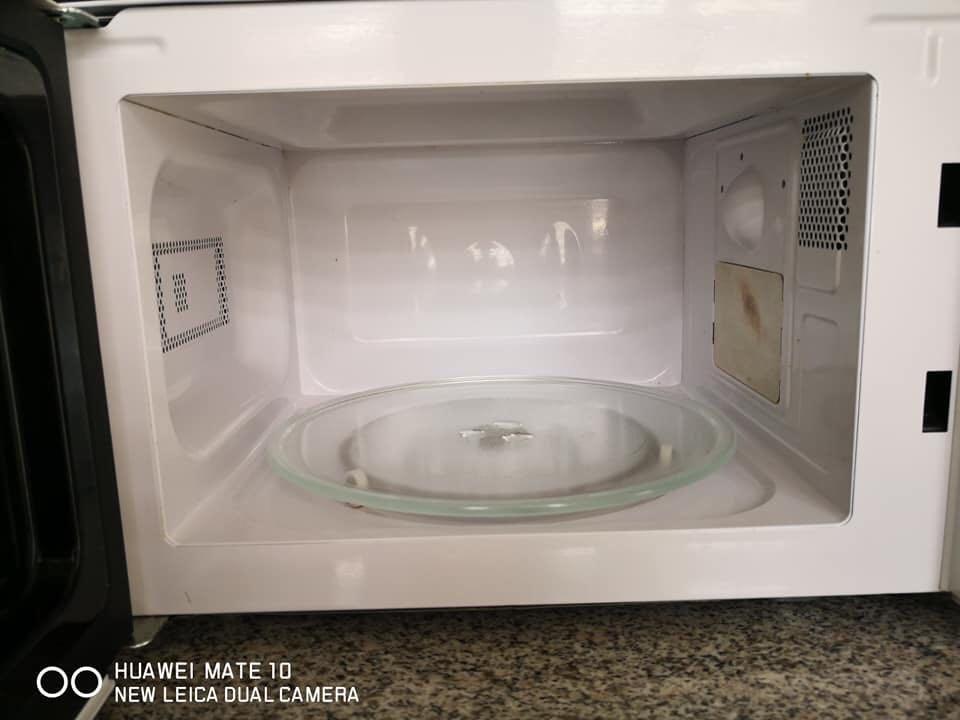 Contempo Microwave Oven made in Australia, TV & Home Appliances