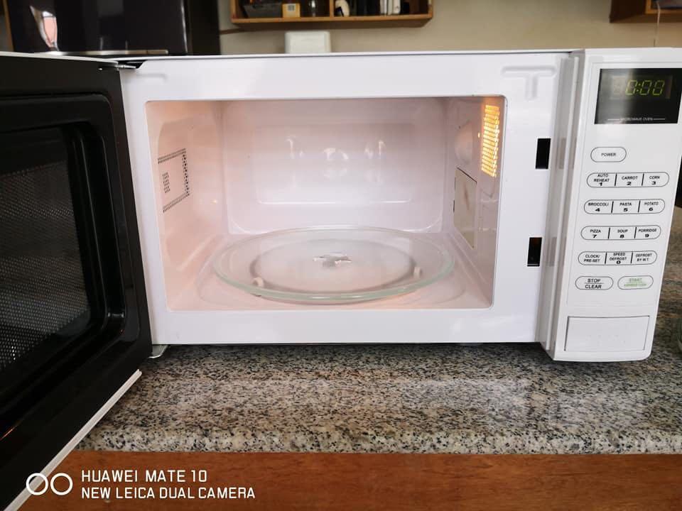 Big w top contempo microwave