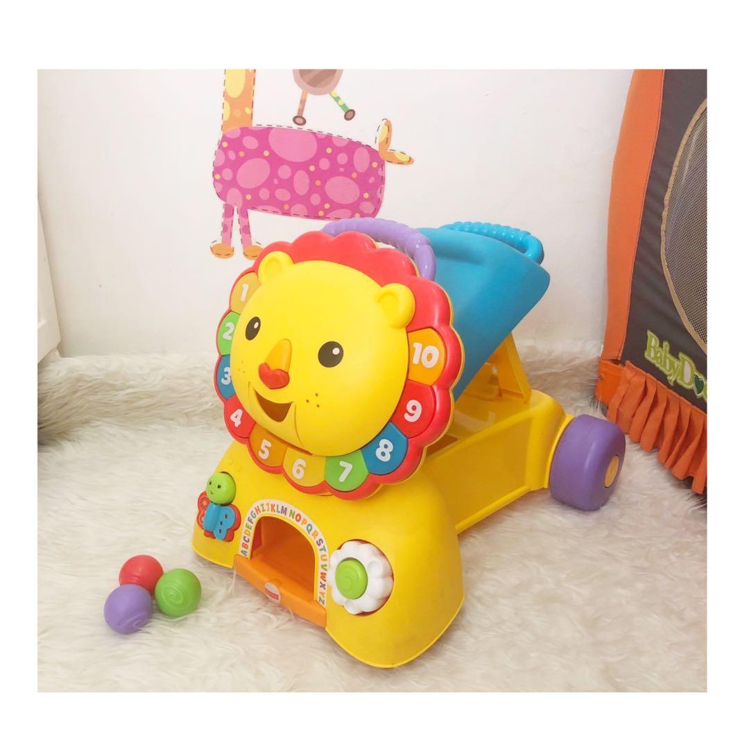 3 in 1 sit stride and ride lion