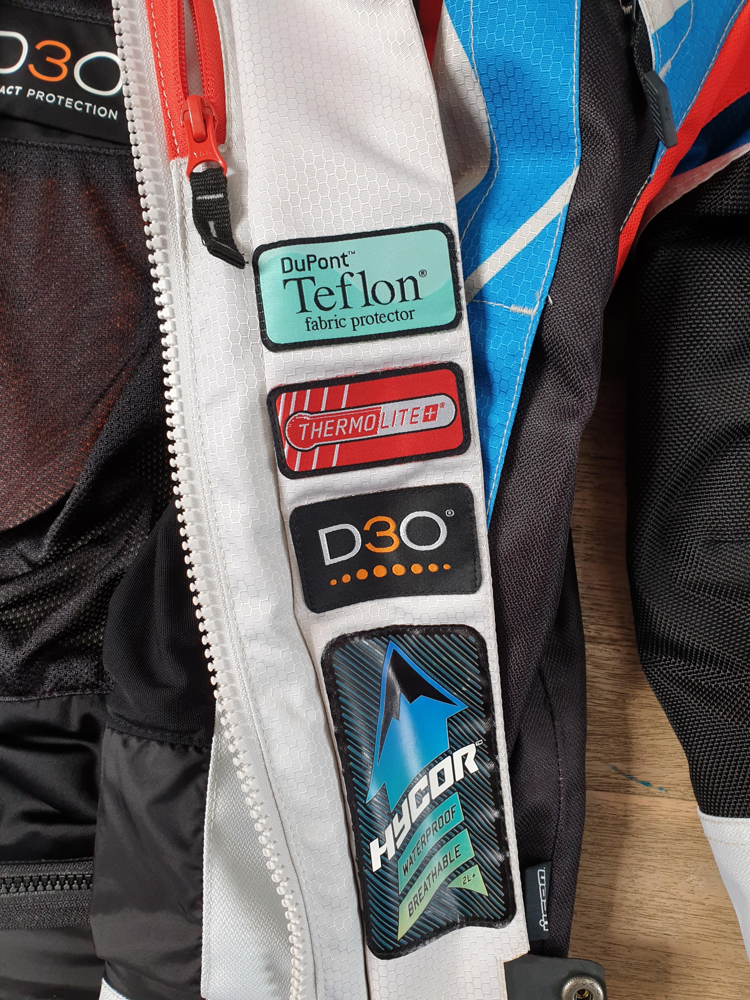 Icon Raiden DKR riding jacket M size fits like Uniqlo XL