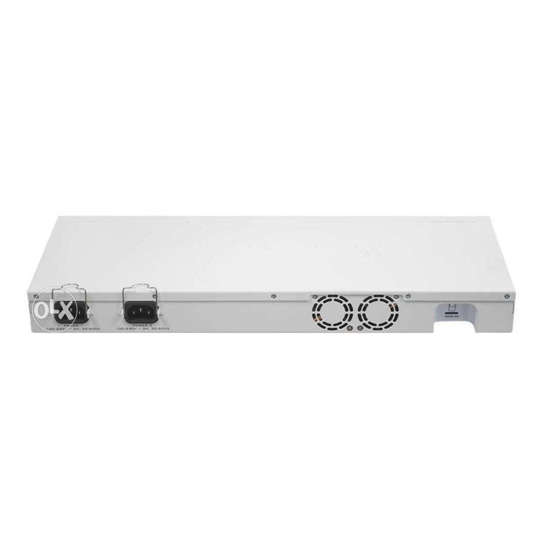 Mikrotik RouterBoard CCR1009 7G 1C 1Splus (Category: Networking) located in Quezon City. Submitted by ann_xbs (Listing ID 250710480, Image 2). Description: In Computer CCR1009-7G-1C-1S+ is a low cost industrial grade router with Tilera 9 core CPU! Amazing power and performance for value - this is our full featured, low end CCR device, the Cloud Core Router (CCR1009). If you need many packets per second on a budget - Cloud Core Router with 9 cores