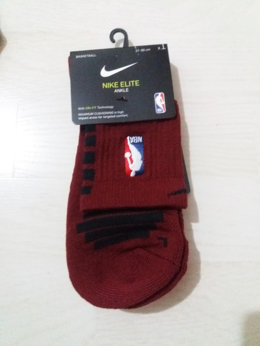 Nba Nike elite socks, Men's Fashion, Activewear on Carousell