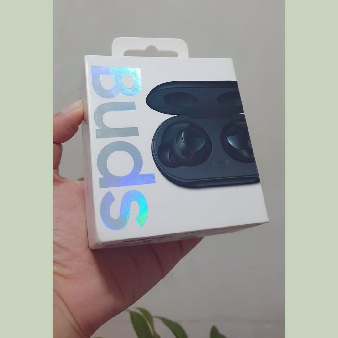 Samsung Galaxy Buds Earphone Bluetooth Second Elektronik Audio Di Carousell