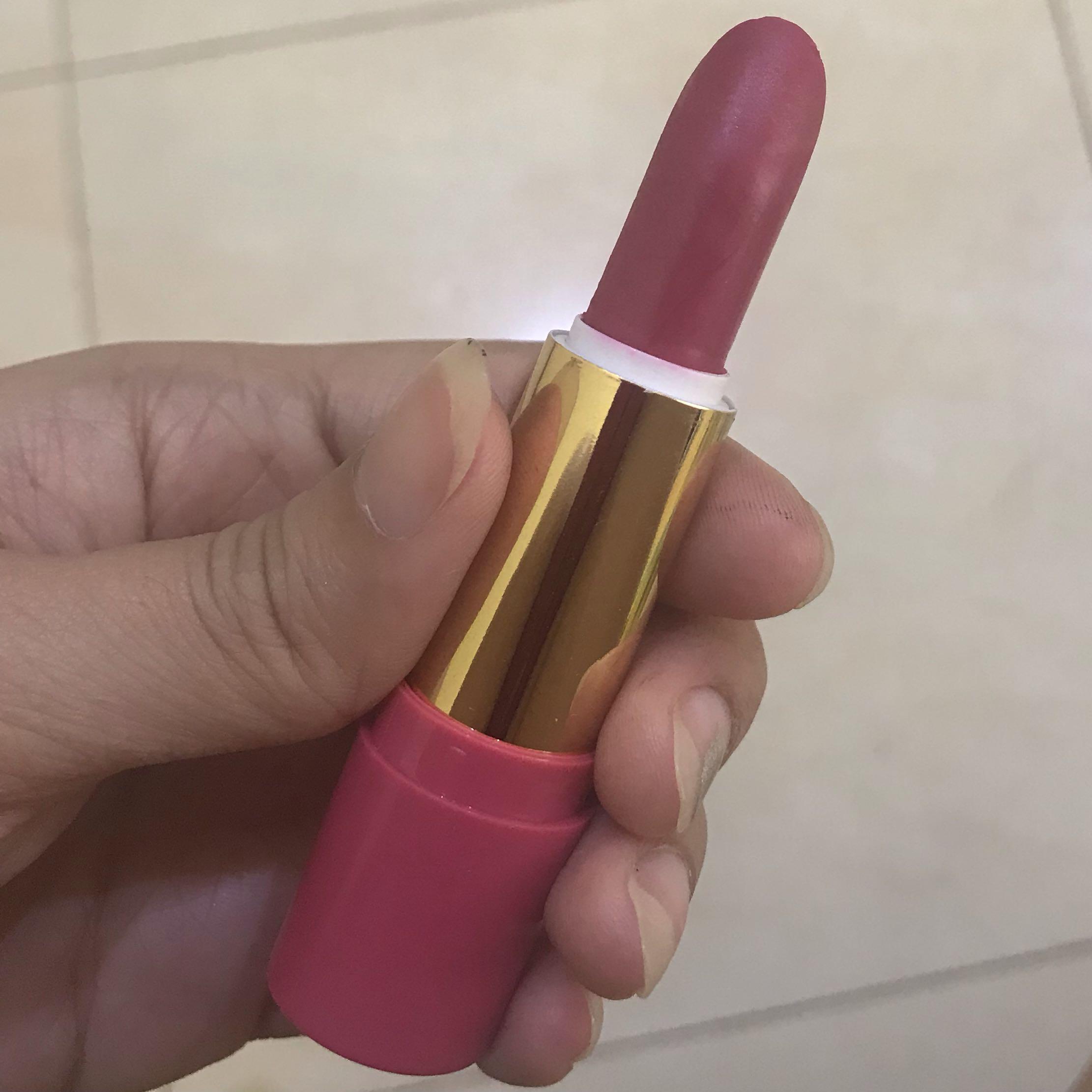 Skiva 21 Lipstick 17 Bright Pink Kesehatan Kecantikan Rias Wajah Di Carousell