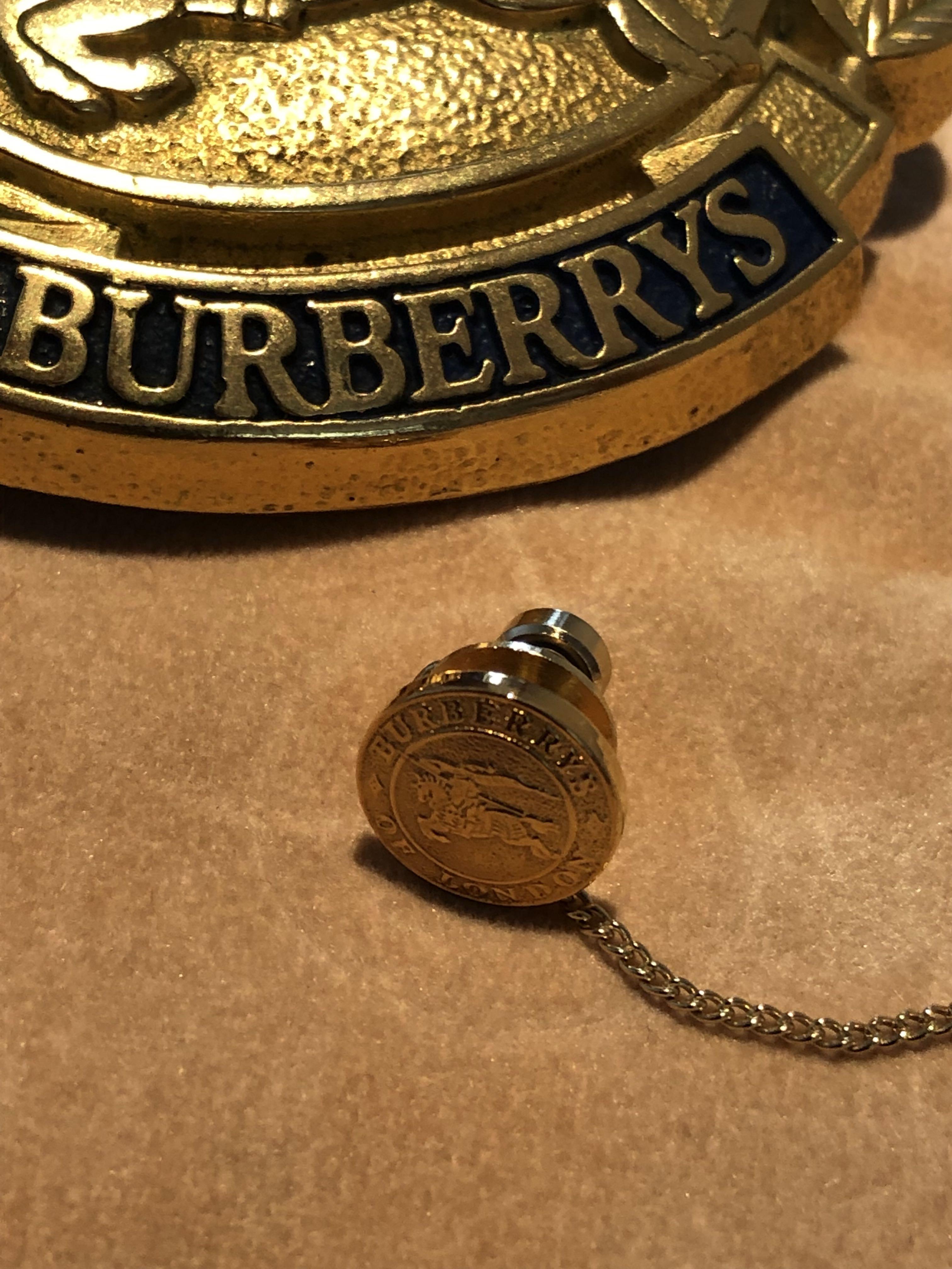 burberry tie pin