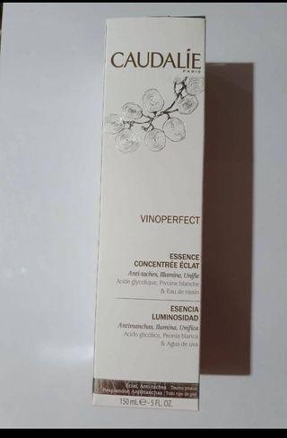 Caudalie vinoperfect essence