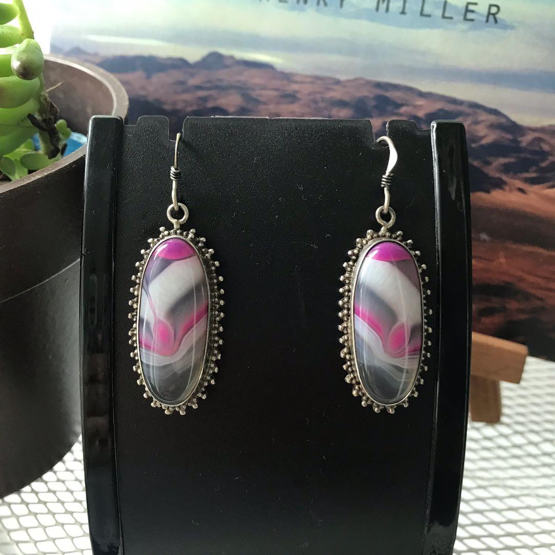 925 Silver & Pink Onyx Earrings (Category: Earrings) located in Quezon City. Submitted by ginggaloo (Listing ID 250864434, Image 1). Description: Unique dangling 925 Silver & Pink Onyx earrings. Imported from Taiwan. Earring measurement: Length - 5 cm Width - 1.5 cm Shipping c/o buyer. Can be through LBC (recommended) or Grab Express. .