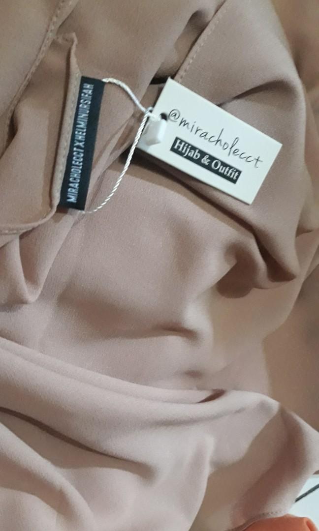 Ammy Shawl x Helmi Nursifah (Miracholecct)