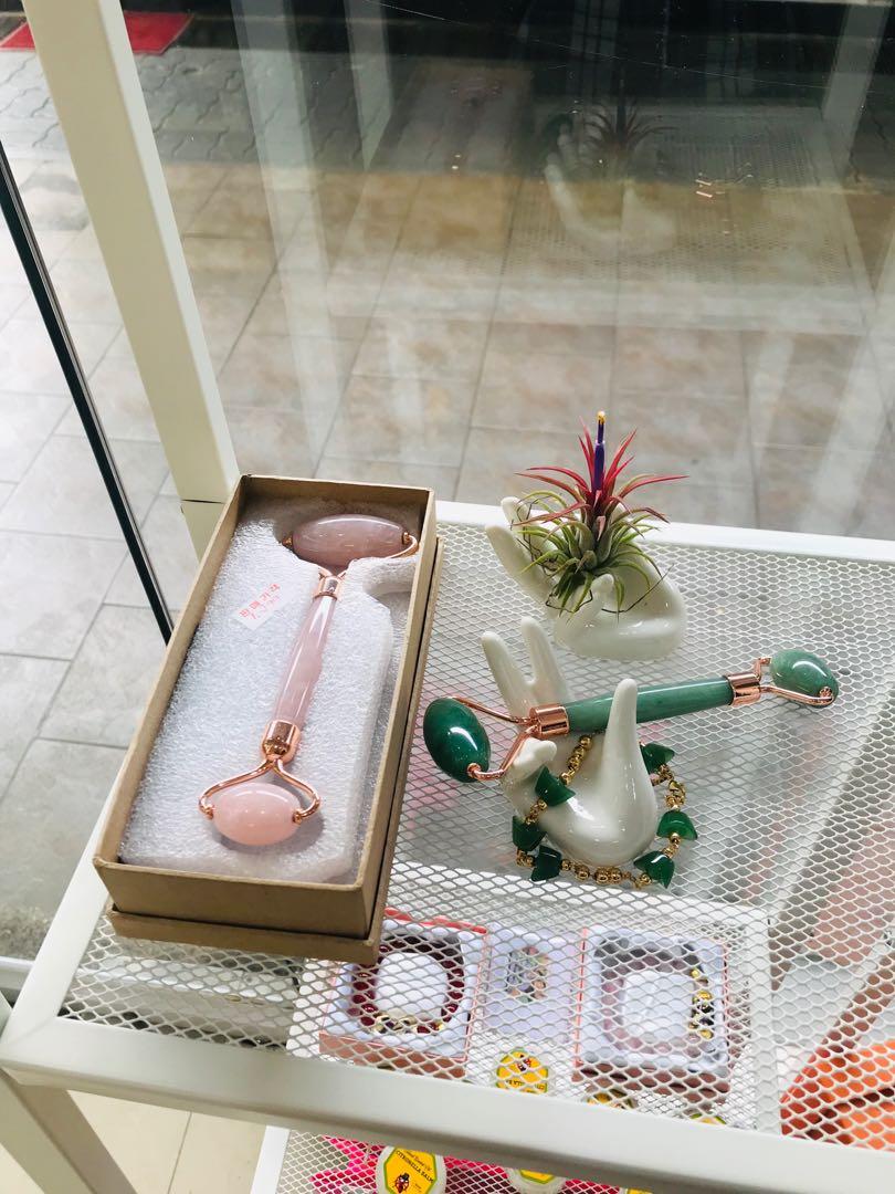 Authentic Jade/ Rose Quarts Stone roller (Category: Face Care) located in Paranaque City. Submitted by FLess.ph (Listing ID 250763123, Image 2). Description: Authentic Jade/ Rose Quarts stone roller!! Guaranteed Authentic stones or your money back!! Php 1,299 only comes with a box and A pouch.