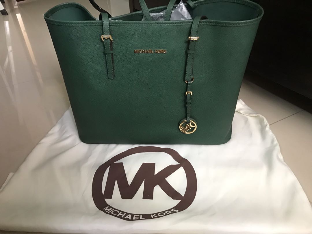 Authentic Michael Kors Neverfull, Women's Fashion, Bags & Wallets