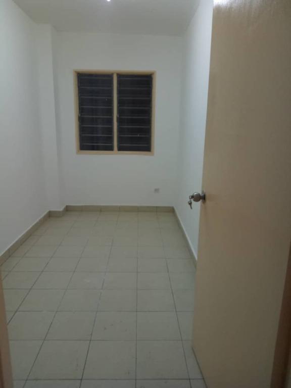 Blok I Taman Medan Jaya Petaling Jaya Basic Unit Like New