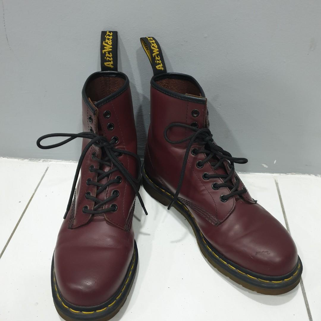 dr martens one utama