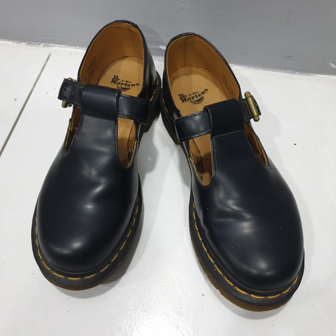 dr martens one utama