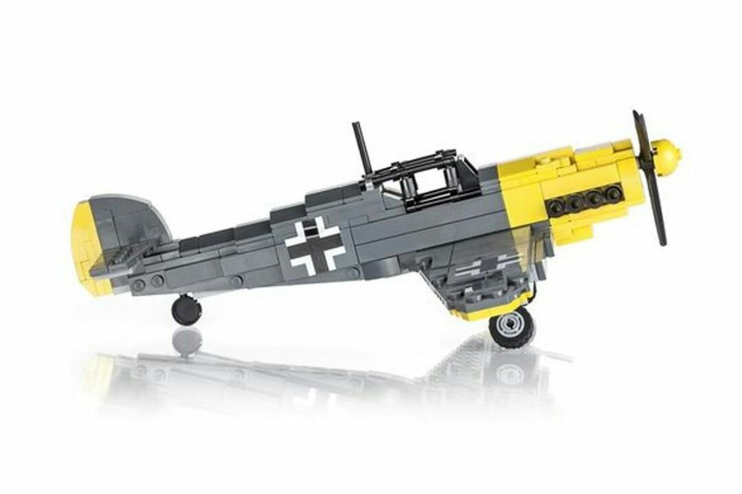 Bf 109 : lego Messerschmitt Bf 109 Messerschmitt BF109 minifig scale ...