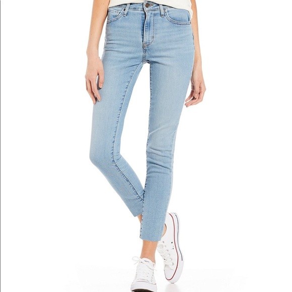 Levi's 721 High Rise ankle skinny jean, Women's Fashion, Bottoms, Jeans &  Leggings on Carousell