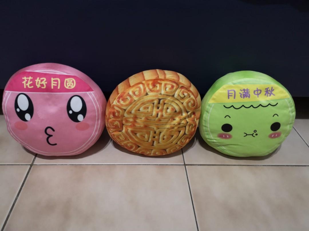 Mooncake plush toy discount