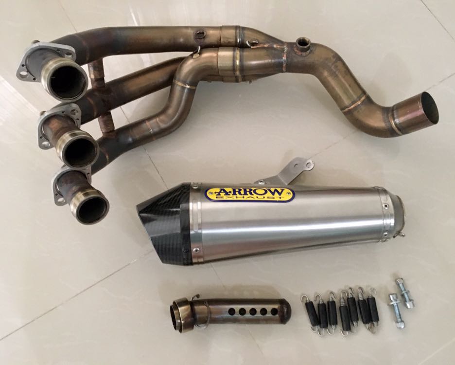 Used Full Exhaust System For Yamaha MT-09 / Tracer 900 (Pre-2021) – Stainless Header + Carbon Muffler Tips, Mild Sound