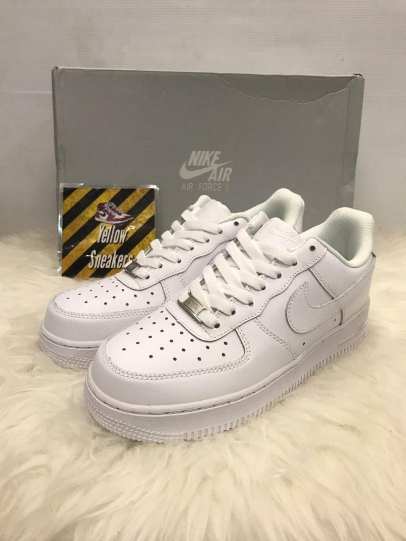 nike uptowns all white