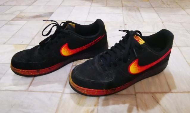 Black fire top low af1