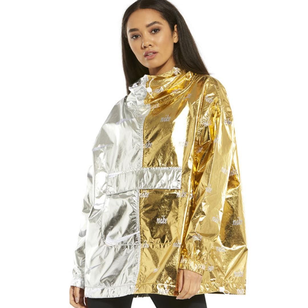 nike gold and silver